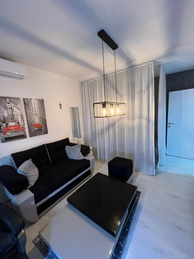 Apartman Paola - Massage Chair- 0-24 Self Check In Out- Zupanja Exterior photo